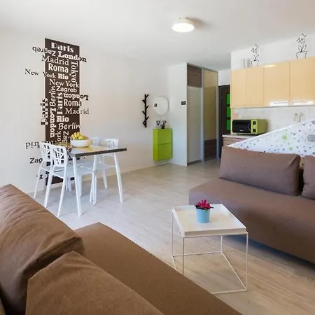 & Laganini Seka Затон